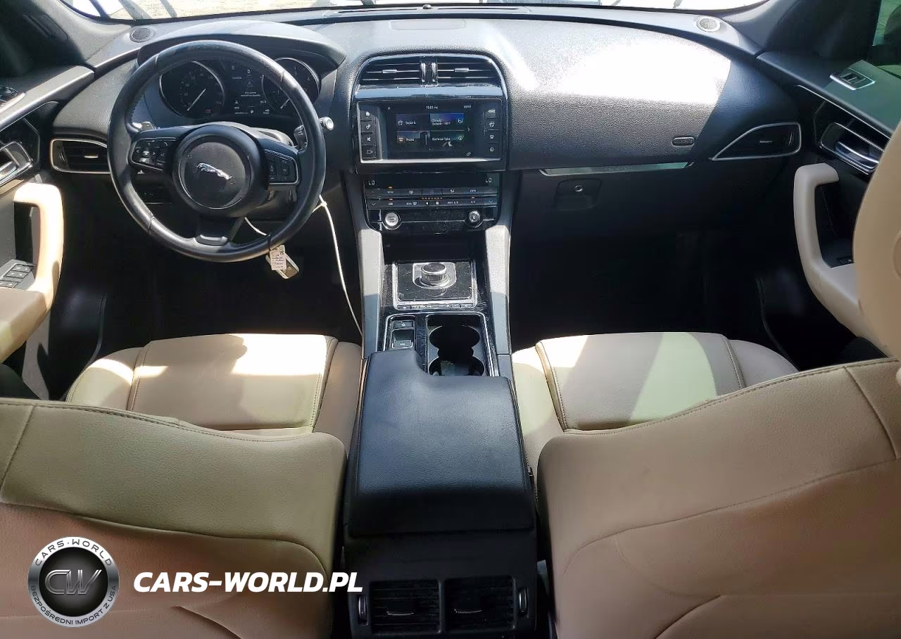 2018 Jaguar F-Pace Premium VIN:SADCJ2FN7JA255544 - 8