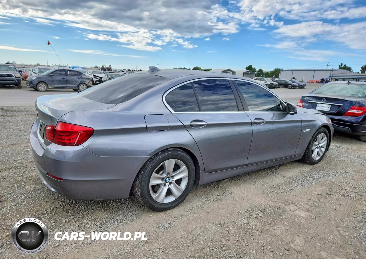 BMW 528 I VIN:WBAXG5C59CDX04125 - 3