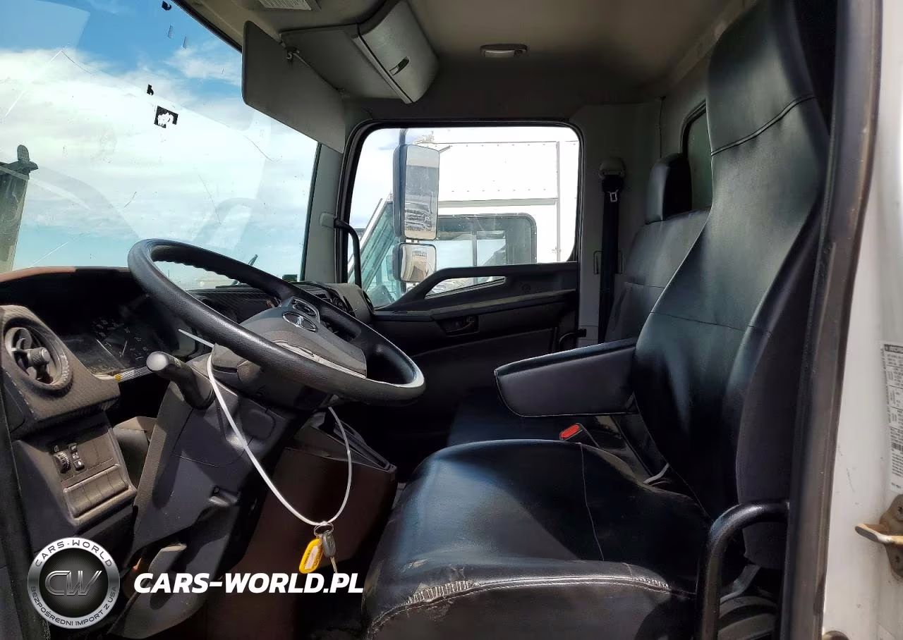 2023 Hino L6 Box Truck VIN:5PVNJ7AV7P5T82947 - 7