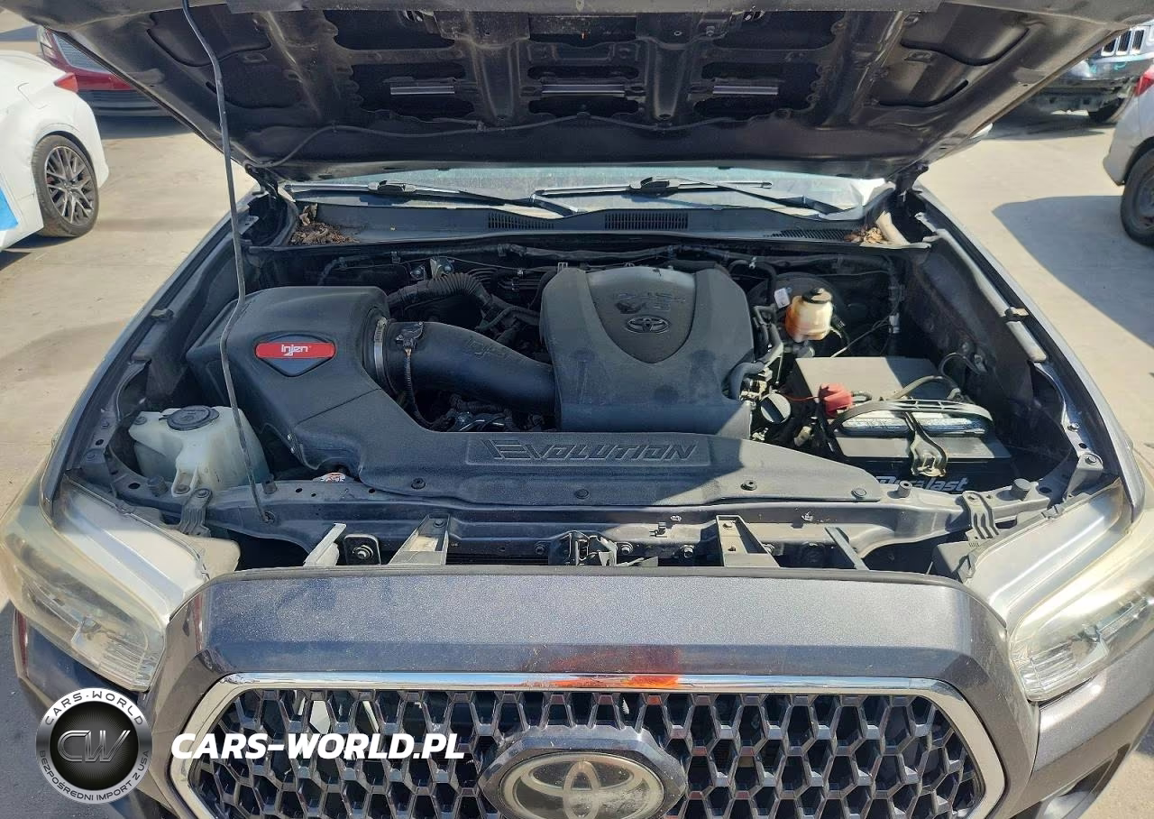 2018 Toyota Tacoma Trd Sport VIN:5TFCZ5AN7JX163859 - 11