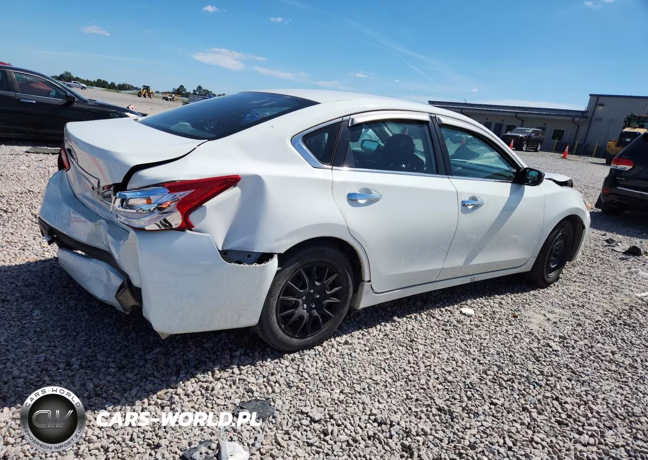 2017 Nissan Altima 2.5 S VIN:1N4AL3AP7HN365515 - 3