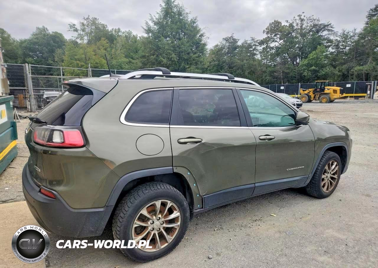 2019 Jeep Cherokee Latitude Plus VIN:1C4PJMLX1KD311346 - 3