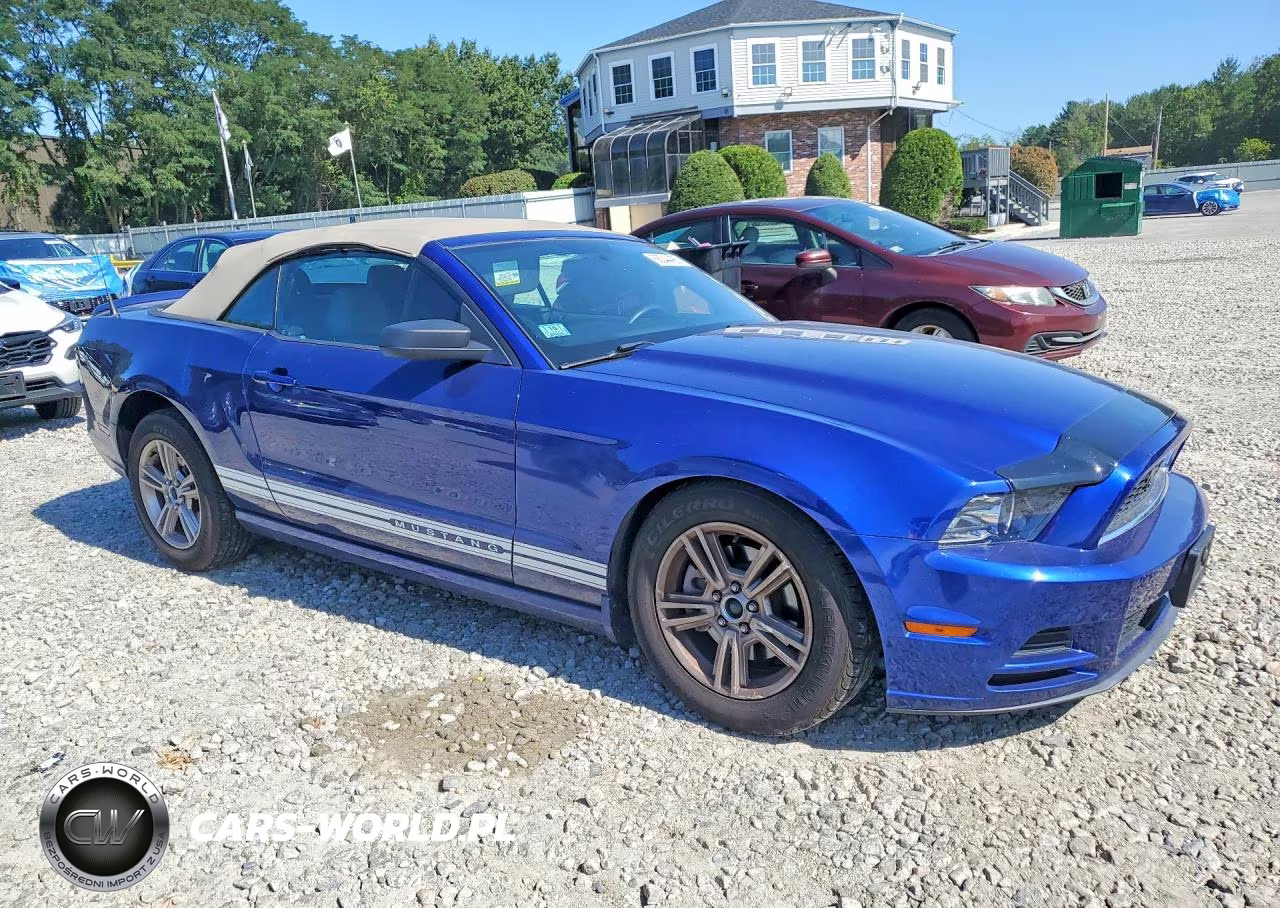2013 Ford Mustang VIN:1ZVBP8EM7D5222880 - 4