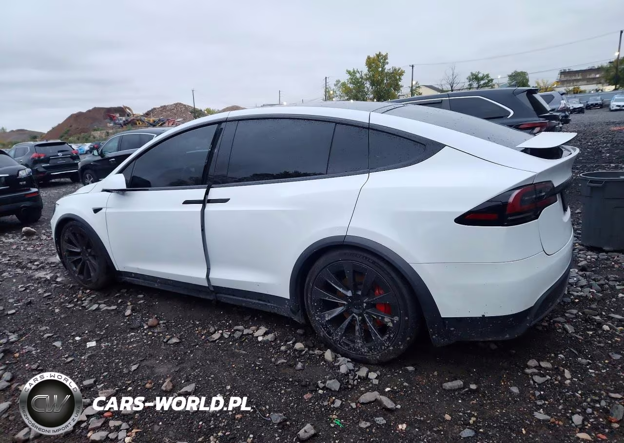 2024 Tesla Model X VIN:7SAXCBE64RF449360 - 2