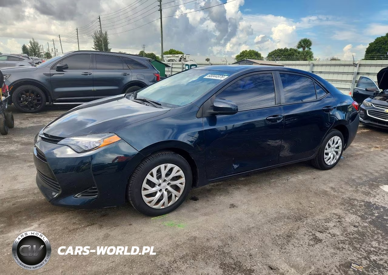 2018 Toyota Corolla Le – zdjęcie 1 z 12
