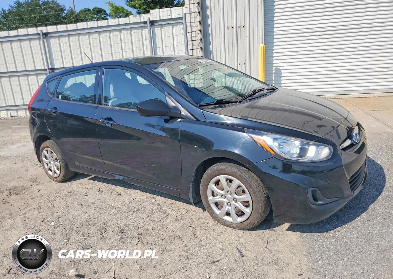 2013 Hyundai Accent Gs VIN:KMHCT5AE6DU109603 - 4