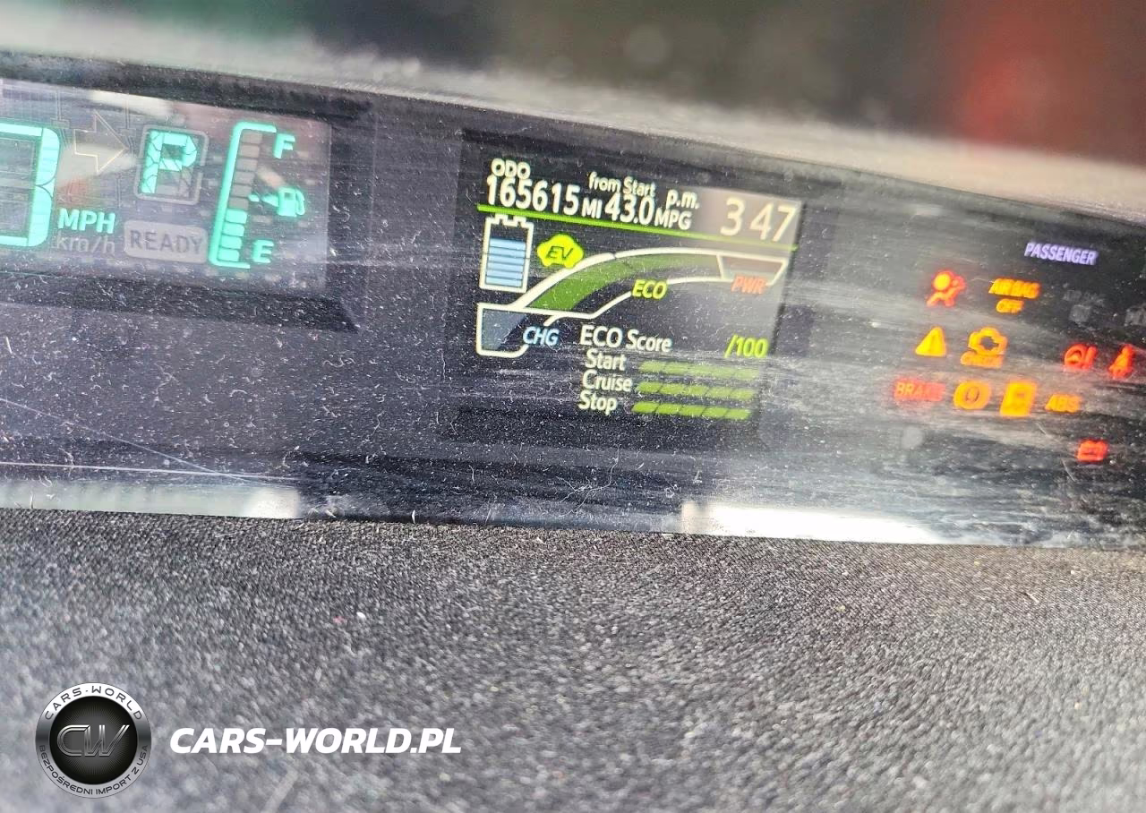 2012 Toyota Prius C Three VIN:JTDKDTB36C1026493 - 9