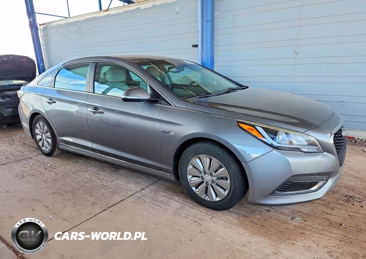 2017 Hyundai Sonata Hybrid Se VIN:KMHE24L3XHA063427 - 4