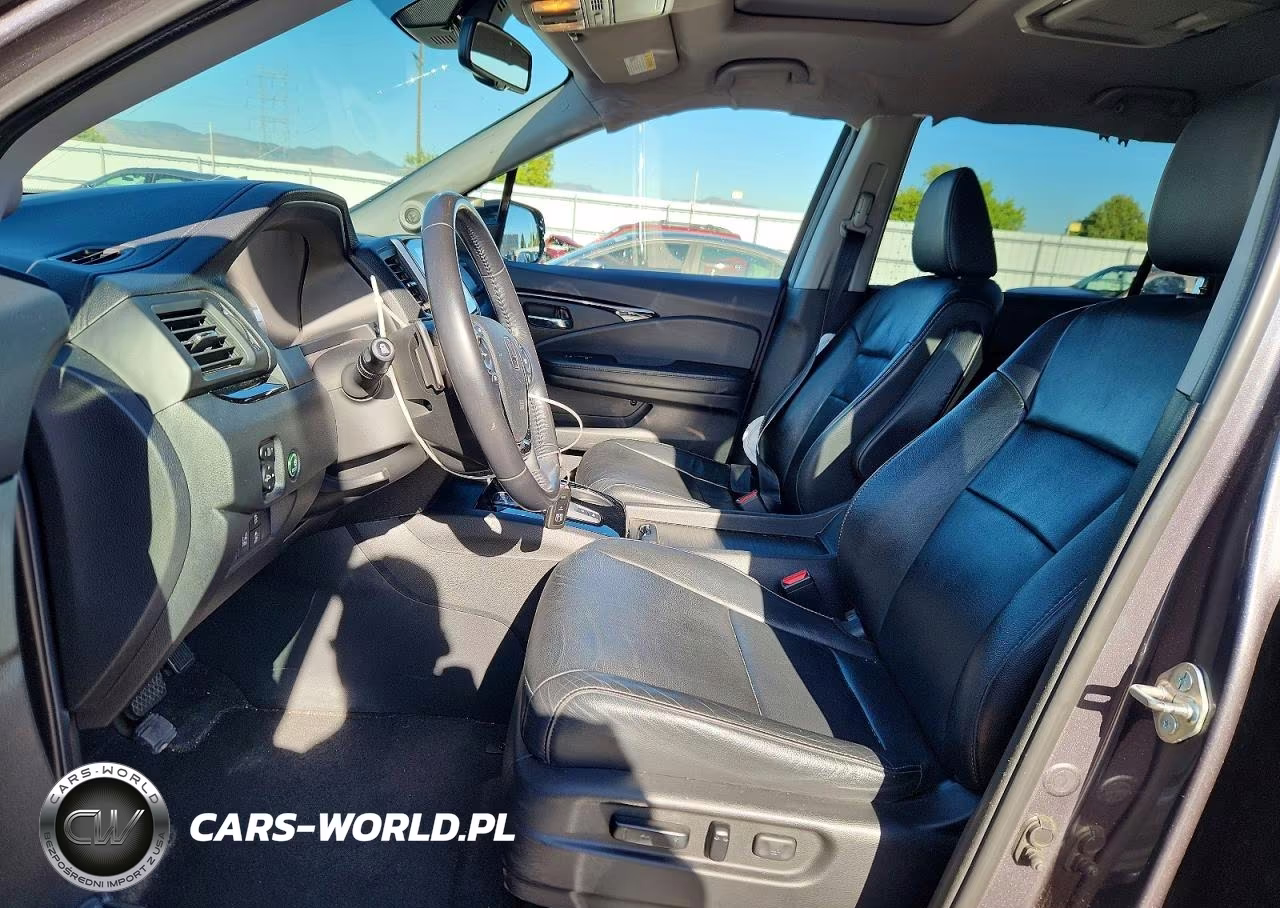 2018 Honda Pilot Touring VIN:5FNYF6H92JB034564 - 7