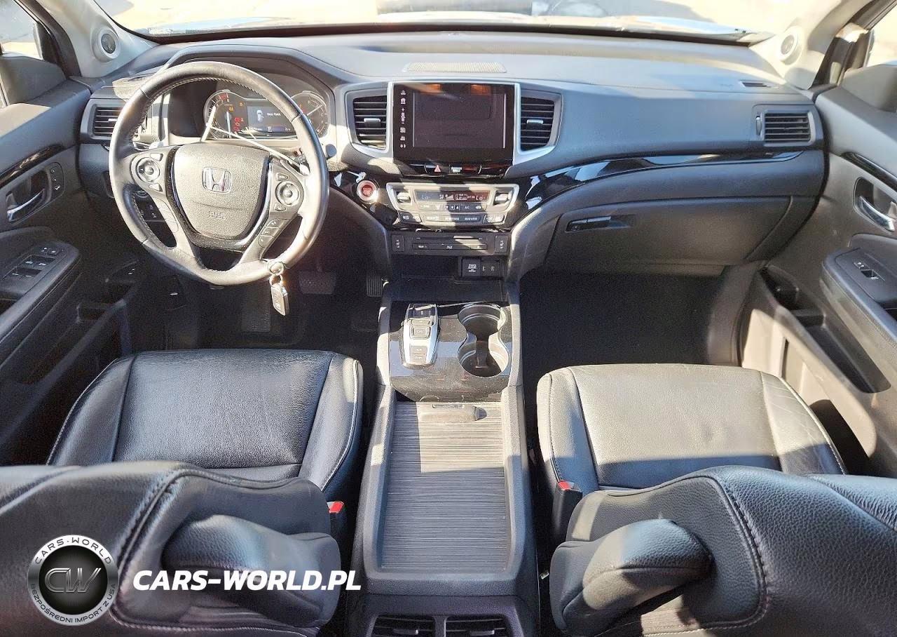 2018 Honda Pilot Touring VIN:5FNYF6H92JB034564 - 8