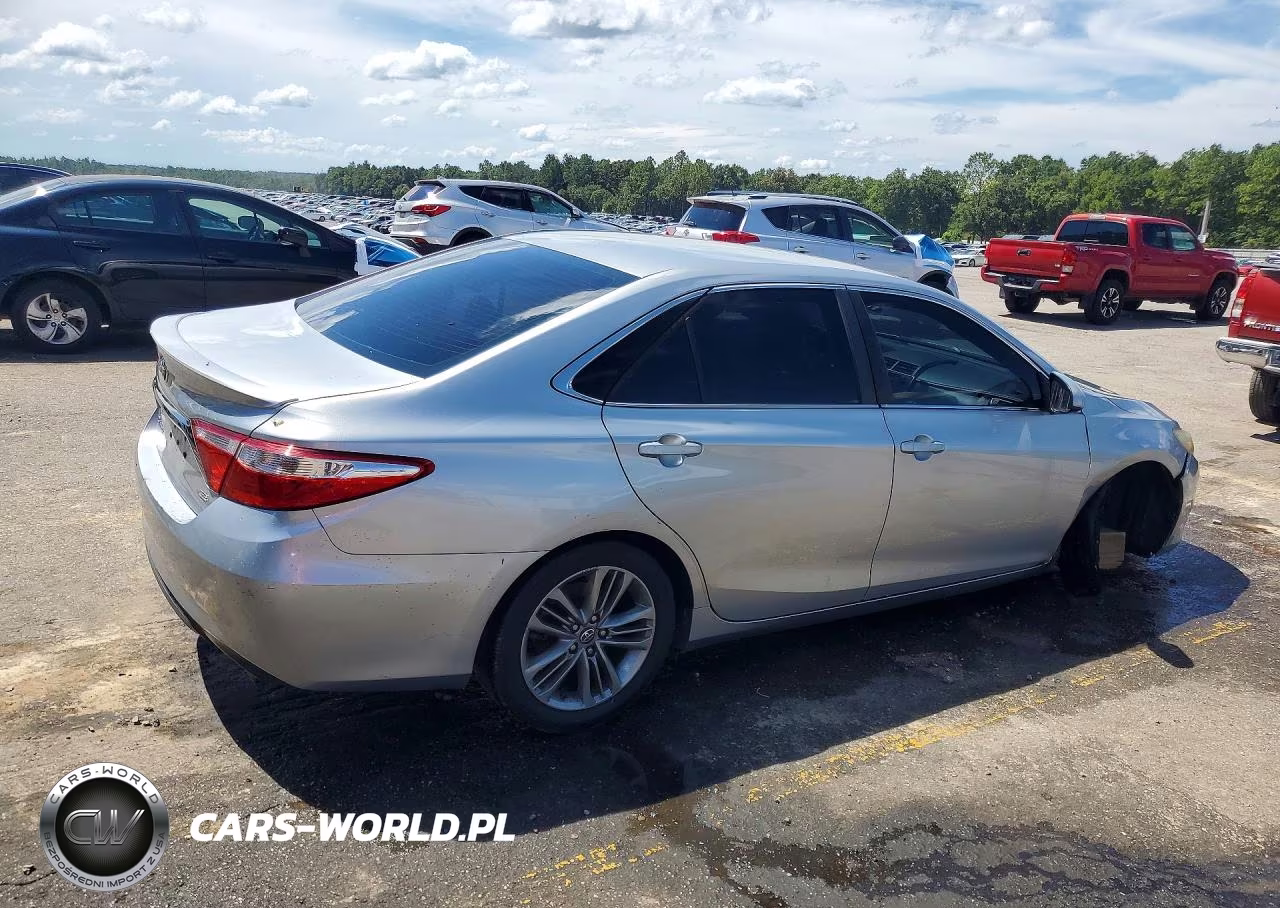 2017 Toyota Camry Se VIN:4T1BF1FK2HU650468 - 3
