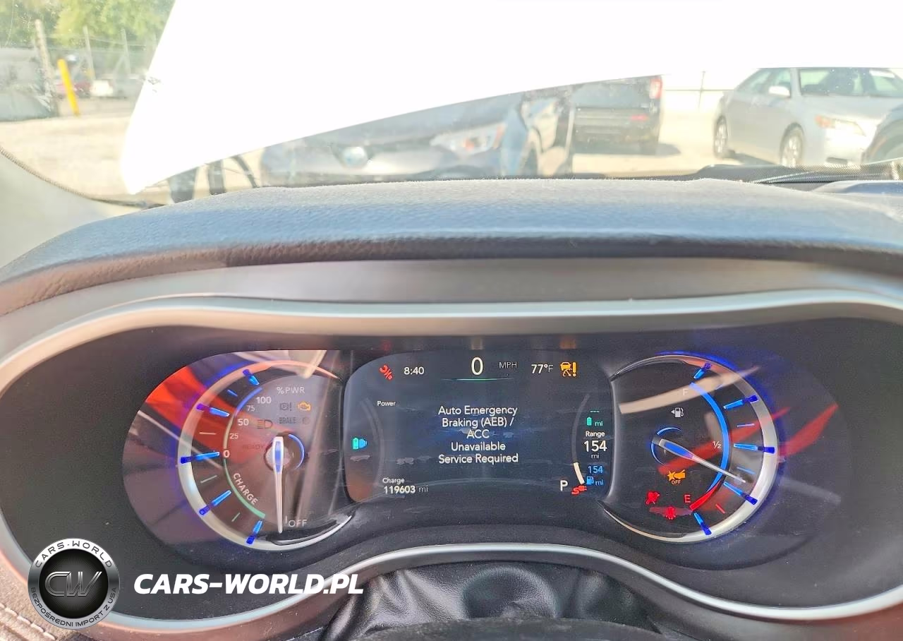 2022 Chrysler Pacifica Hybrid Touring L VIN:2C4RC1L72NR139525 - 9