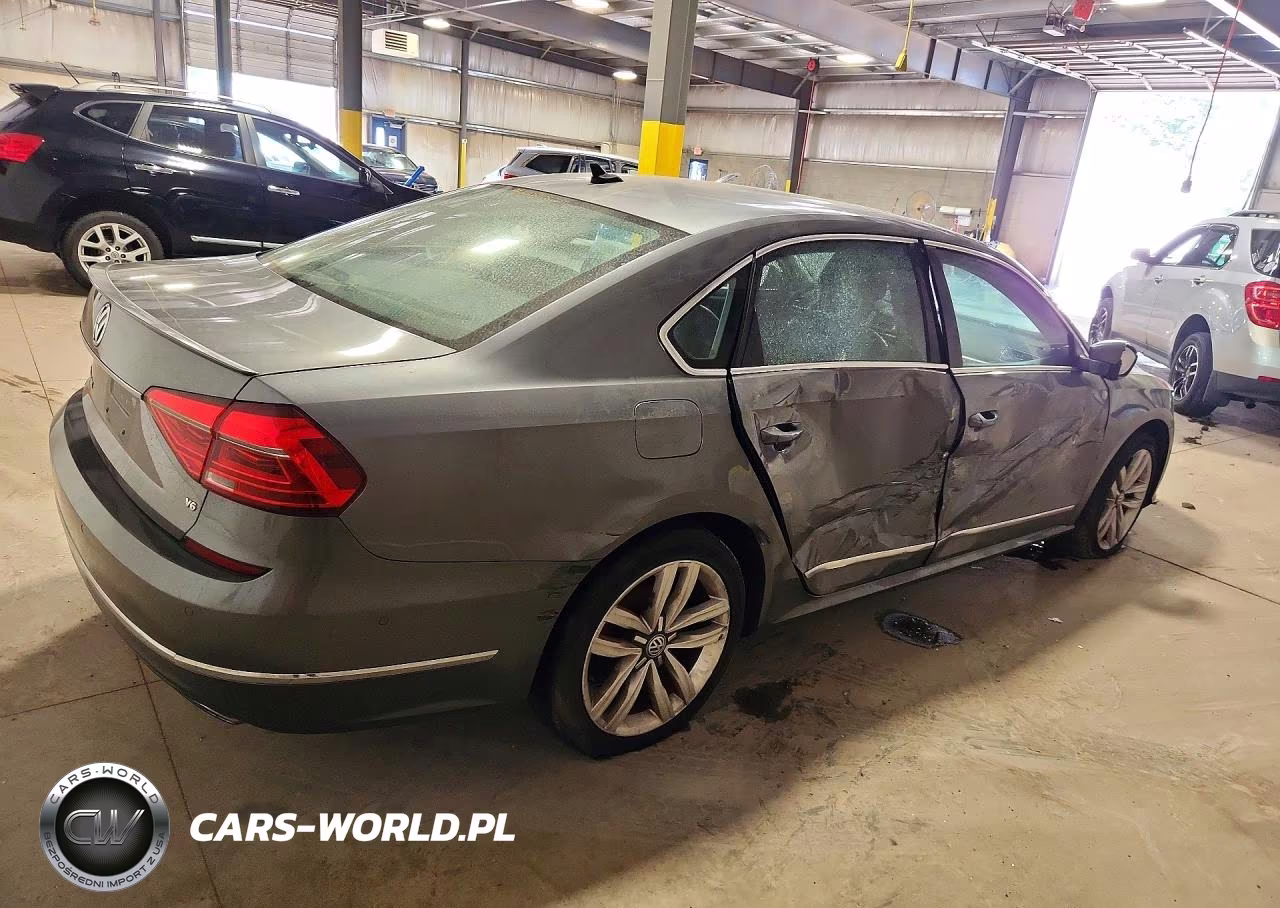 2016 Volkswagen Passat Sel Premium VIN:1VWCM7A37GC016673 - 3