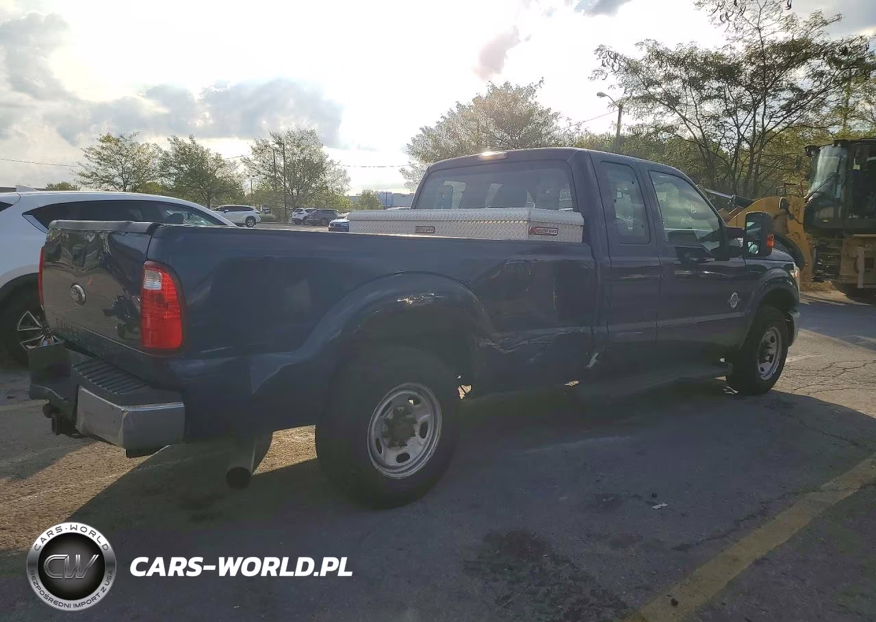 2011 Ford F250 Super Duty VIN:1FT7X2AT1BEB99886 - 3