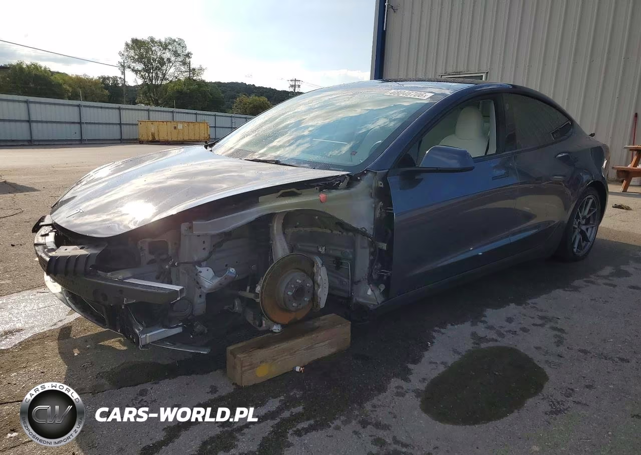 2023 Tesla Model 3 – zdjęcie 1 z 12