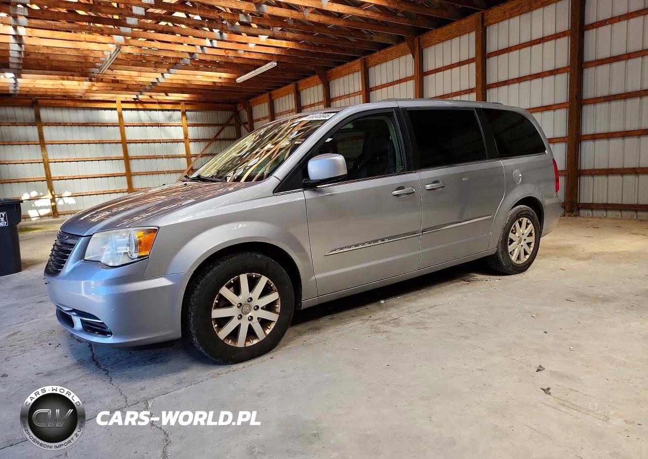 2014 Chrysler Town & Country Touring – zdjęcie 1 z 13