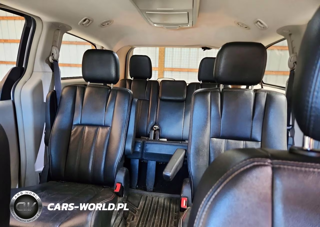 2014 Chrysler Town & Country Touring VIN:2C4RC1BG4ER448608 - 10