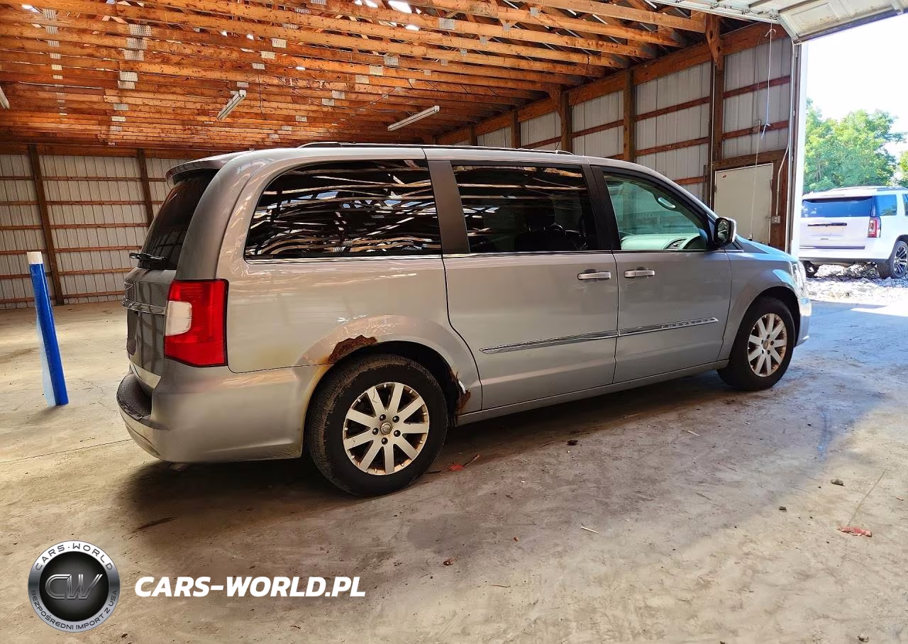2014 Chrysler Town & Country Touring VIN:2C4RC1BG4ER448608 - 3