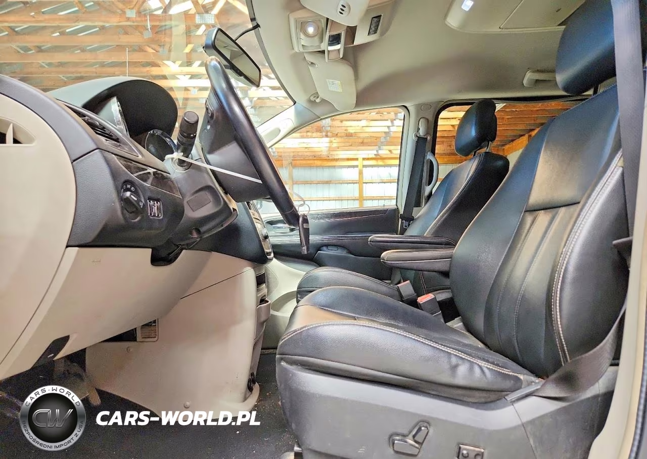 2014 Chrysler Town & Country Touring VIN:2C4RC1BG4ER448608 - 7