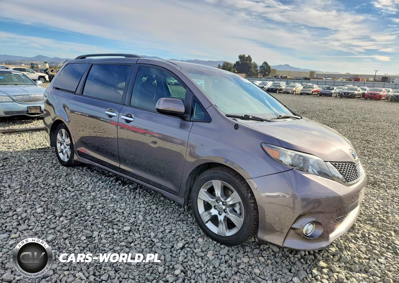 2013 Toyota Sienna Sport VIN:5TDXK3DC7DS300927 - 4