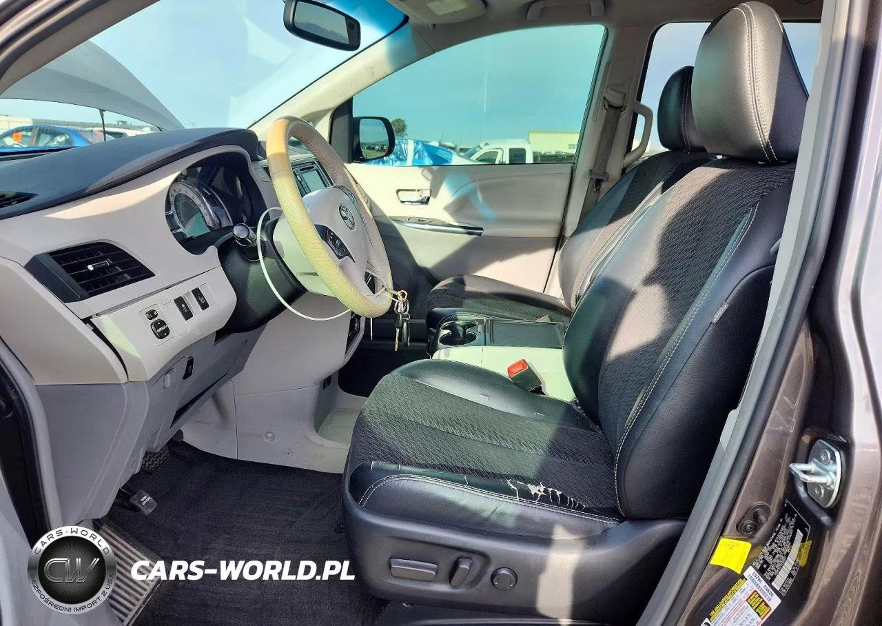 2013 Toyota Sienna Sport VIN:5TDXK3DC7DS300927 - 7