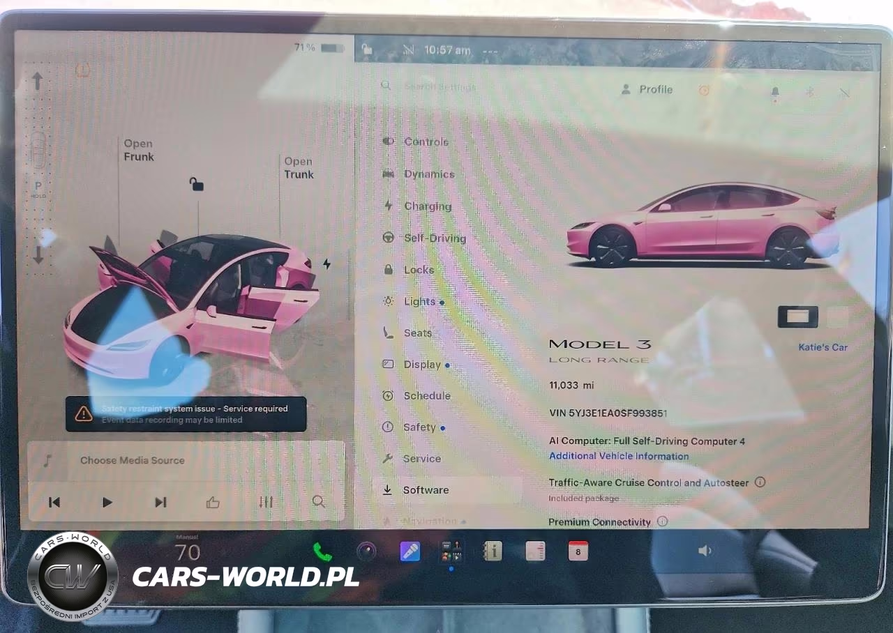 2025 Tesla Model 3 VIN:5YJ3E1EA0SF993851 - 9