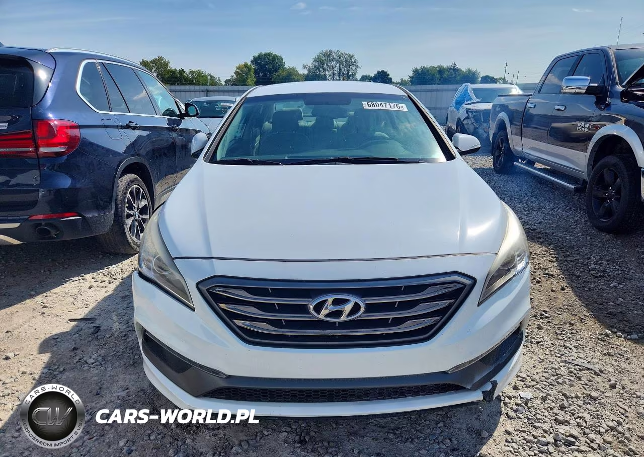 2017 Hyundai Sonata Sport VIN:5NPE34AF0HH441200 - 5