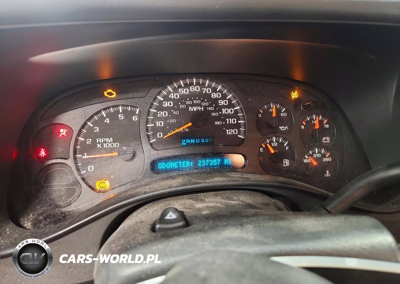 2005 Chevrolet Suburban K1500 VIN:1GNFK16Z25J261526 - 9
