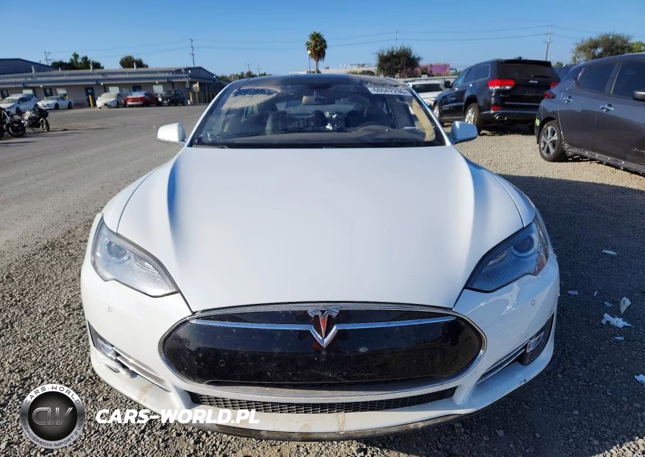 2014 Tesla Model S VIN:5YJSA1H18EFP50408 - 5