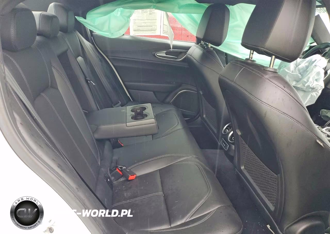 2022 Alfa Romeo Giulia VIN:ZARFANAN5N7663535 - 10