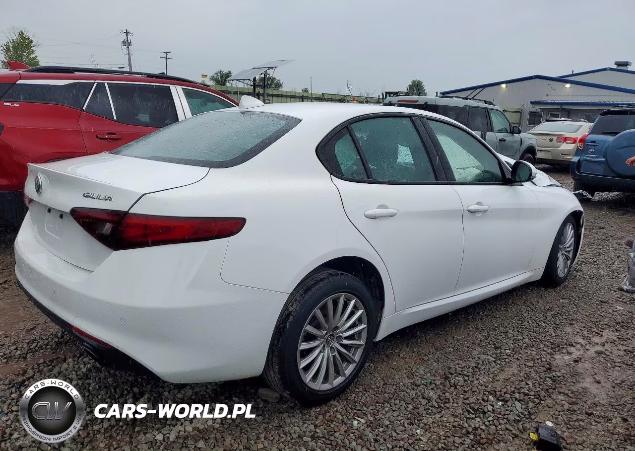2022 Alfa Romeo Giulia VIN:ZARFANAN5N7663535 - 3