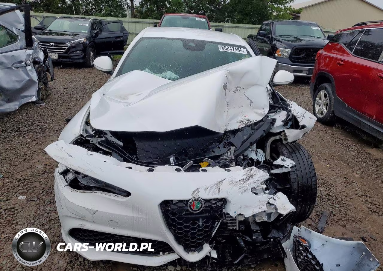 2022 Alfa Romeo Giulia VIN:ZARFANAN5N7663535 - 5