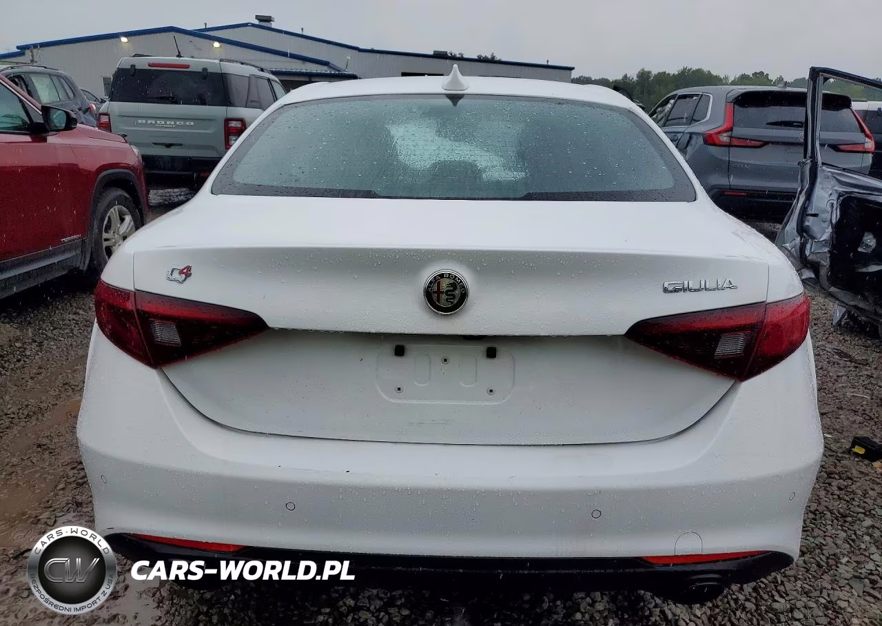 2022 Alfa Romeo Giulia VIN:ZARFANAN5N7663535 - 6