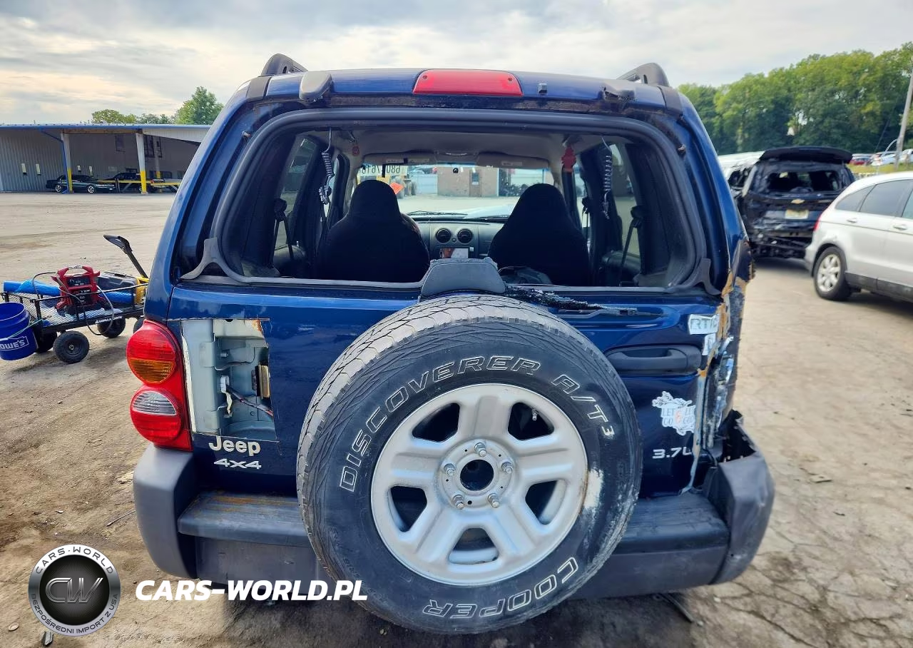 2004 Jeep Liberty Sport VIN:1J4GL48K94W138216 - 6