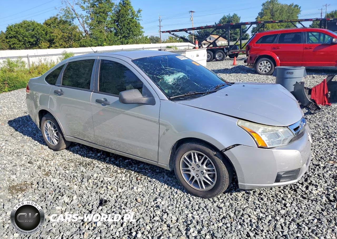 2010 Ford Focus Se VIN:1FAHP3FN1AW107775 - 4
