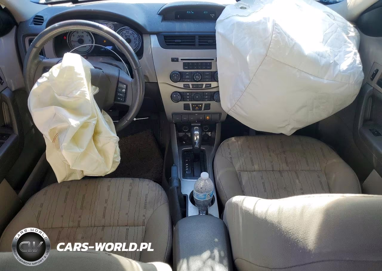 2010 Ford Focus Se VIN:1FAHP3FN1AW107775 - 8