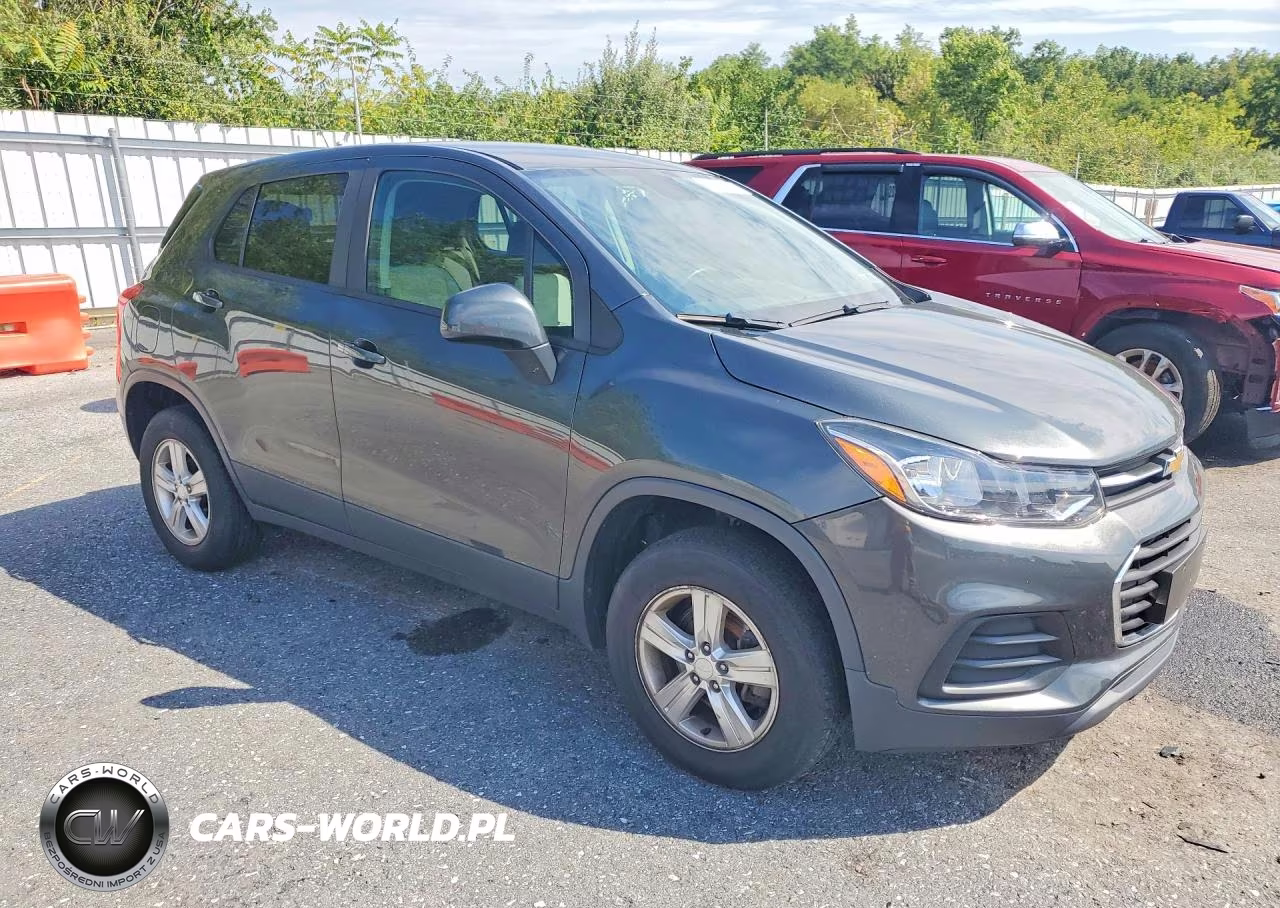 2019 Chevrolet Trax Ls VIN:3GNCJNSB2KL370918 - 4