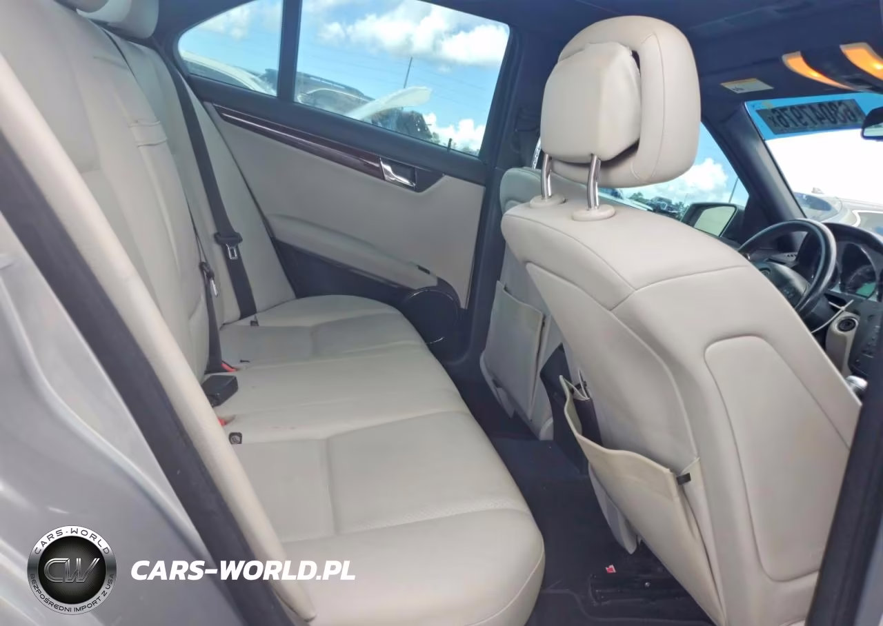 2010 Mercedes-Benz C 300 VIN:WDDGF5EB6AR104547 - 10