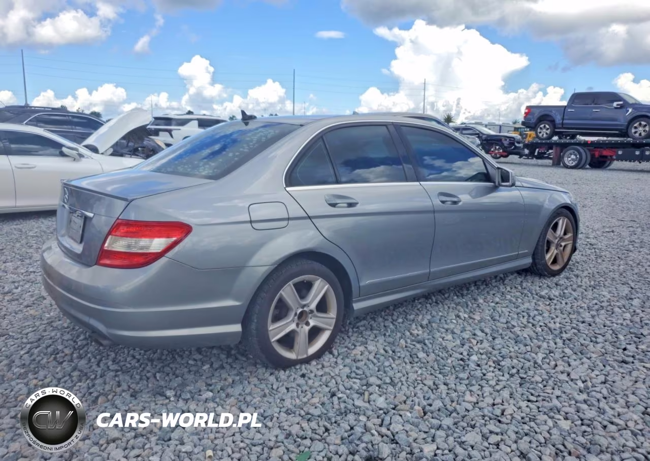 2010 Mercedes-Benz C 300 VIN:WDDGF5EB6AR104547 - 3