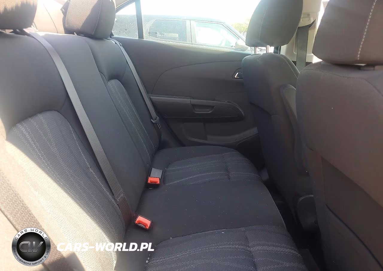 2019 Chevrolet Sonic Lt VIN:1G1JC5SB1K4106565 - 10