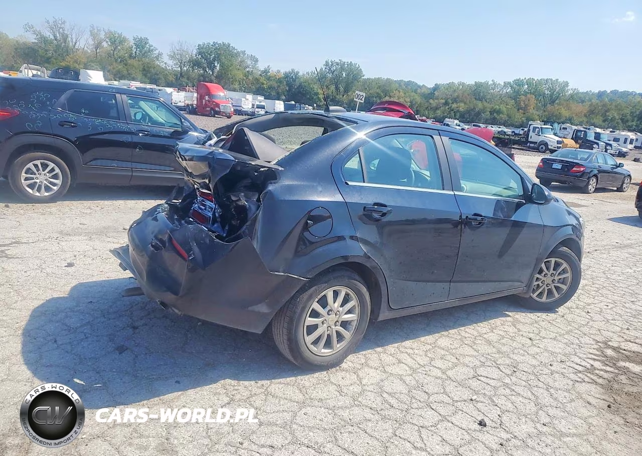 2019 Chevrolet Sonic Lt VIN:1G1JC5SB1K4106565 - 3