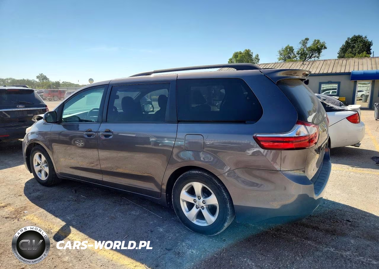 2015 Toyota Sienna Le VIN:5TDKK3DC7FS612131 - 2