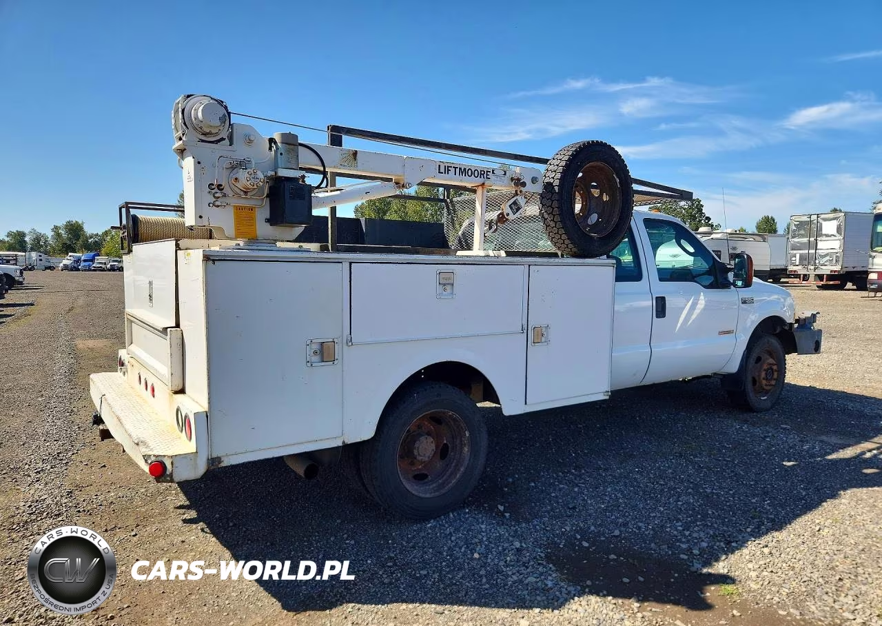 2003 Ford F550 Super Duty VIN:1FDAX57PX3ED63263 - 3