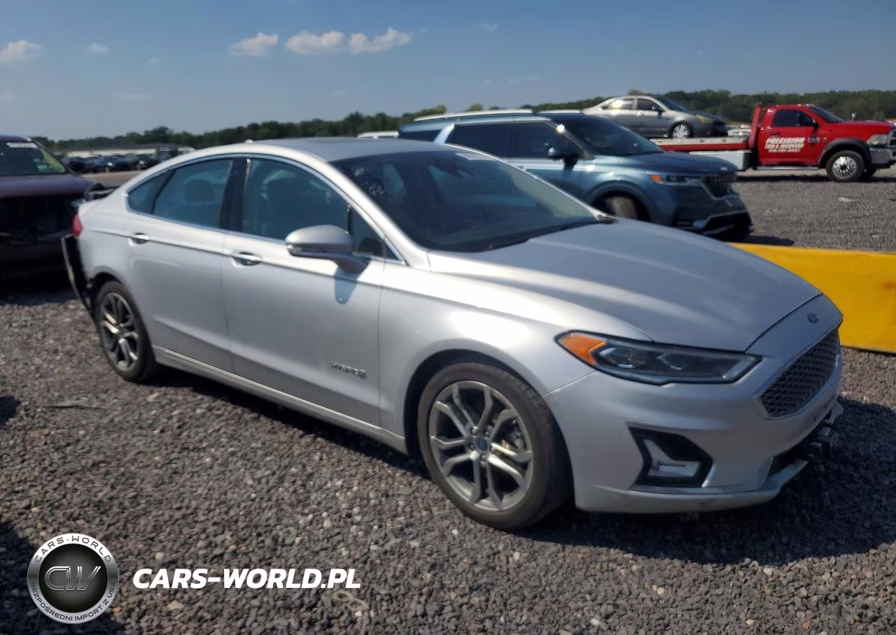 2019 Ford Fusion Titanium VIN:3FA6P0RU2KR241837 - 4