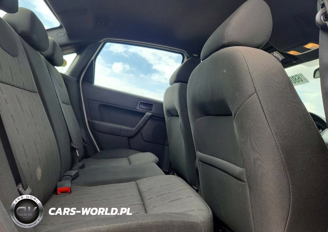 2009 Ford Focus Se VIN:1FAHP35N99W189669 - 10