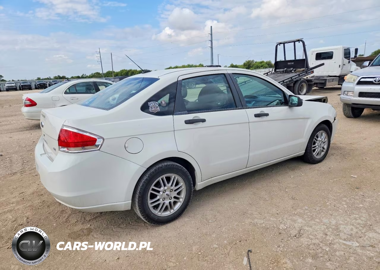 2009 Ford Focus Se VIN:1FAHP35N99W189669 - 3