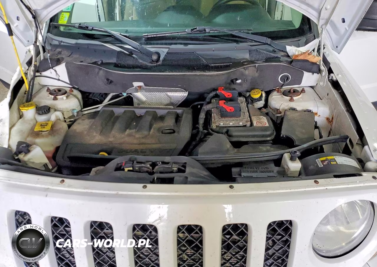 2014 Jeep Patriot Latitude VIN:1C4NJRFB7ED651397 - 12