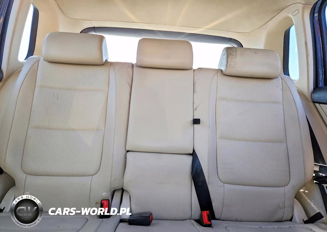2011 Volkswagen Tiguan S VIN:WVGAV7AX8BW506181 - 10
