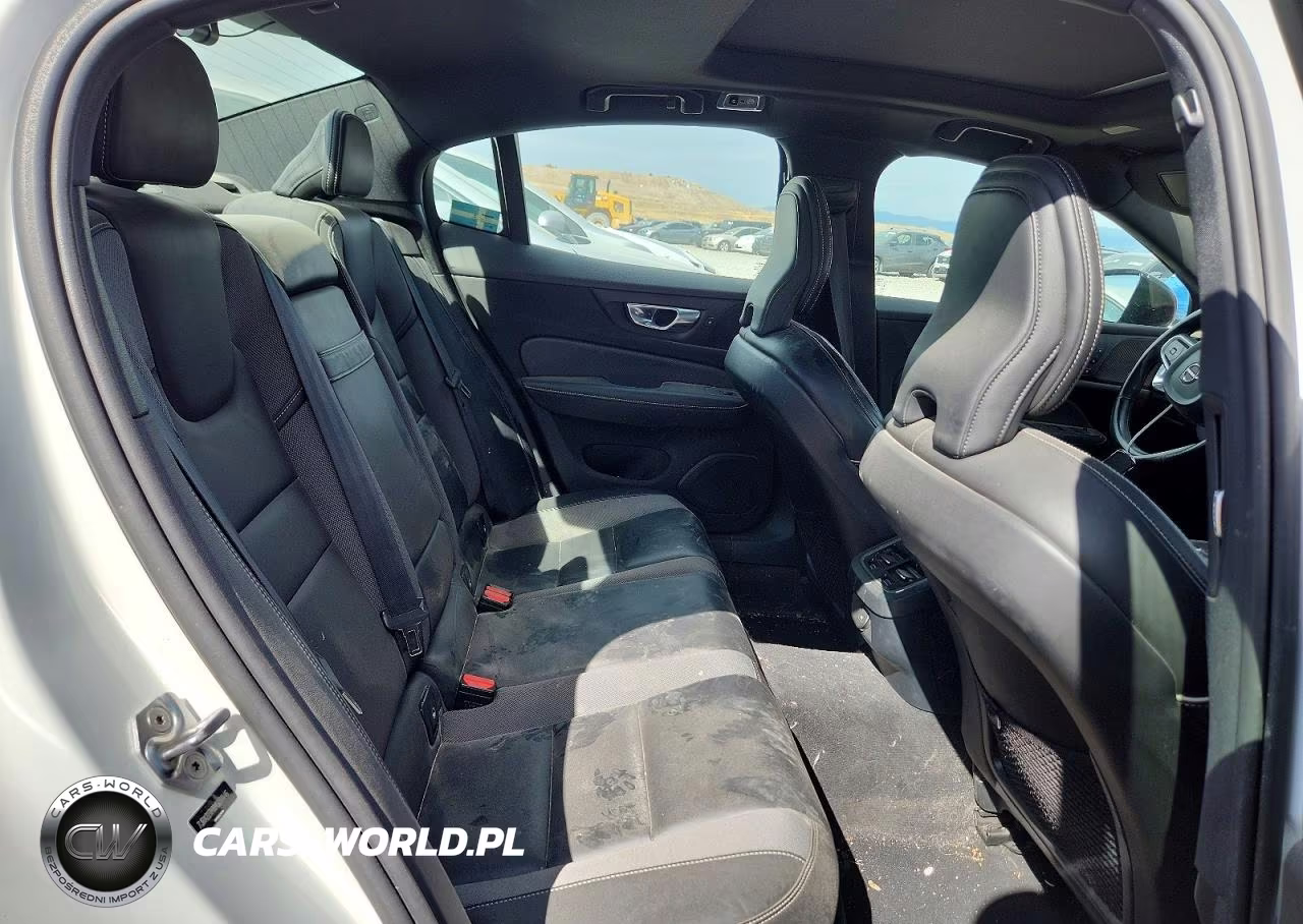 2021 Volvo S60 T6 R-Design VIN:7JRA22TMXMG091446 - 10