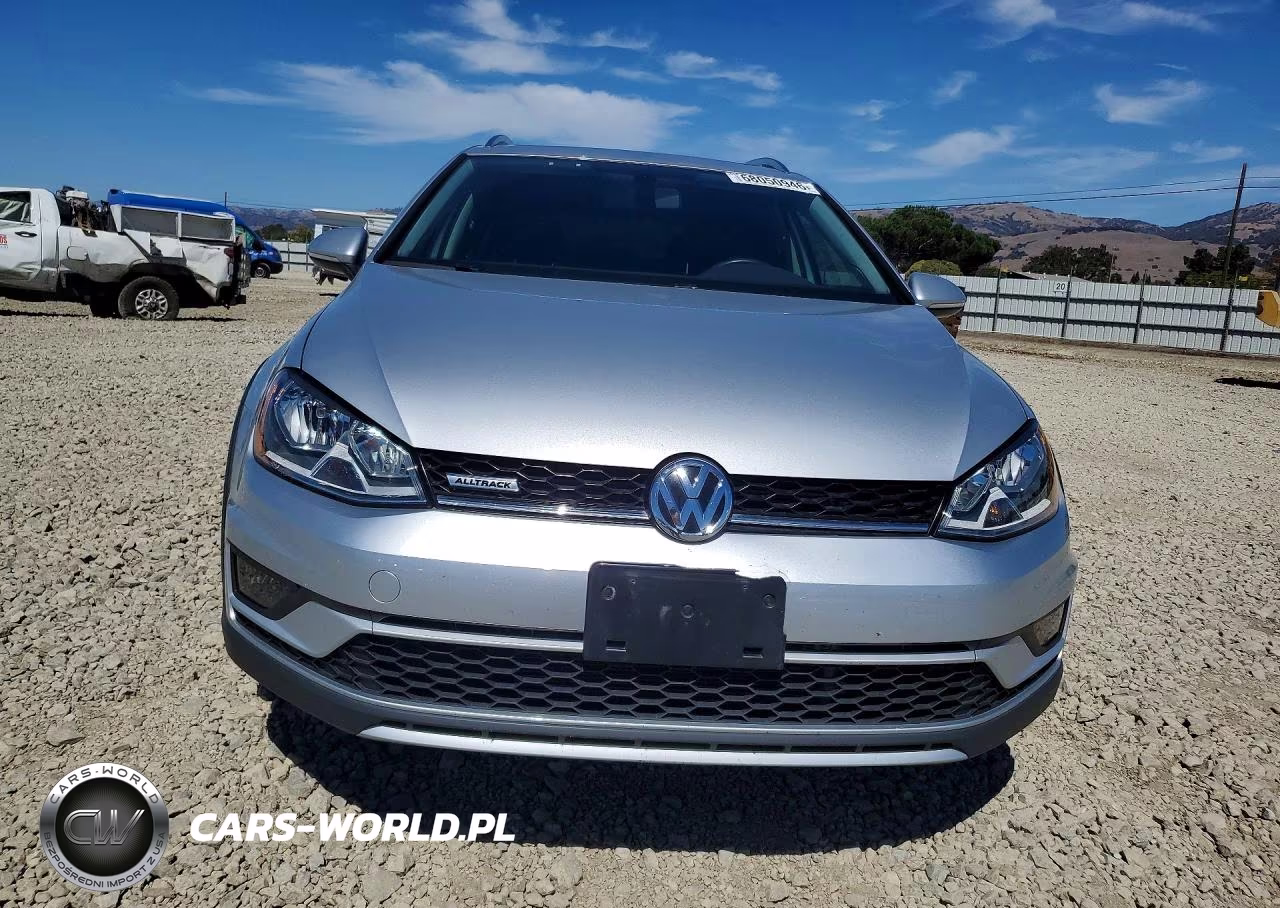 2017 Volkswagen Golf Alltrack S VIN:3VWH17AU4HM524199 - 5